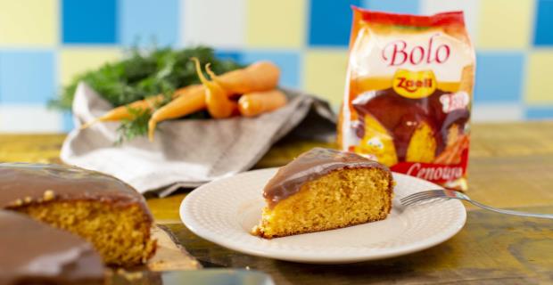 Bolo de cenoura com cobertura de brigadeiro 